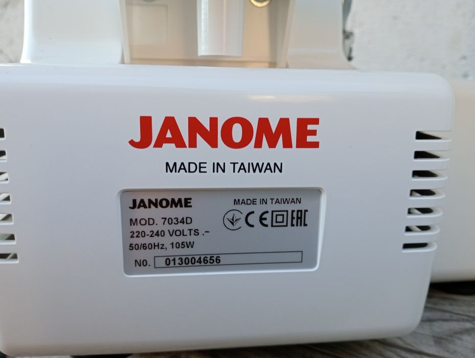 Оверлок Janome Magnolia 7034D