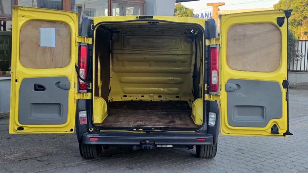 Opel vivaro renault trafic lung 2011