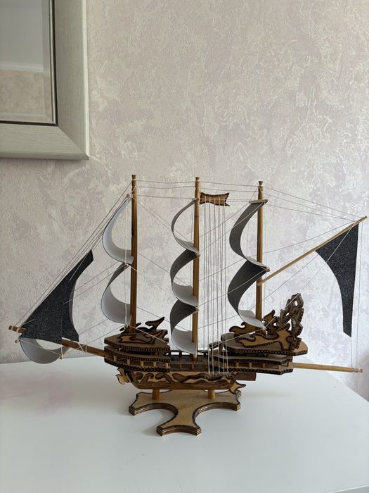 Сувенирный корабль