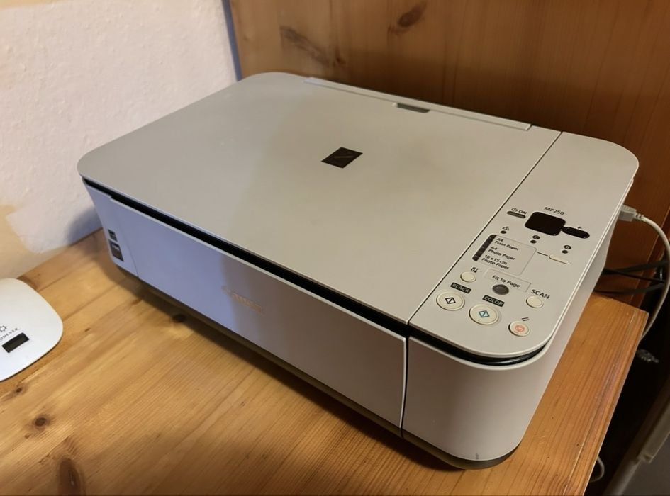 Imprimanta multifunctionala Canon MP250