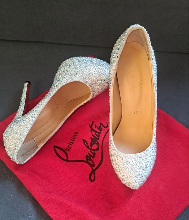 Красивые туфли продам