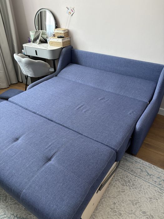 Продаю диван хороший