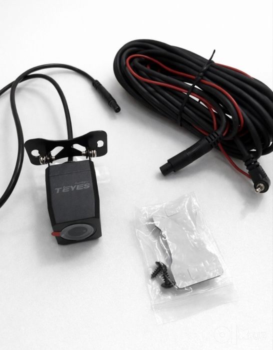 Videoregistrator orqa camera Teyes Lenovo Tomboss Universal 4 talik