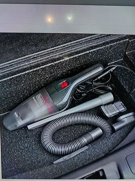 Aspirator auto portabil black&decker