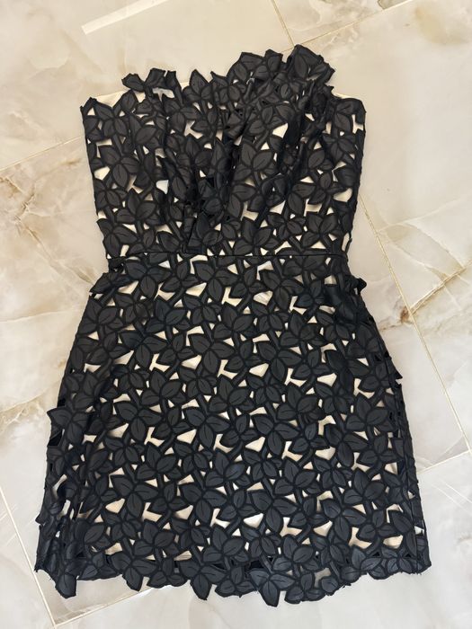 Маркови рокли и сетове Mijel, Guess