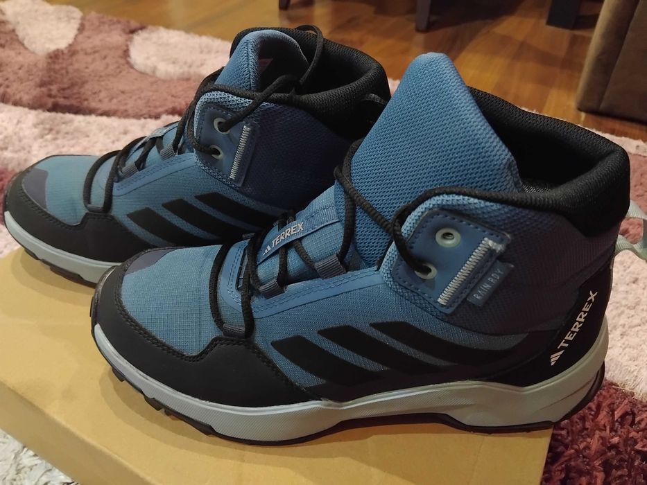Юношески Adidas Terrex 38.5