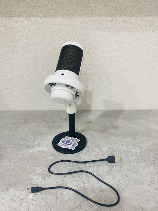 Микрофон в отличном состоянии.  4000 тг.