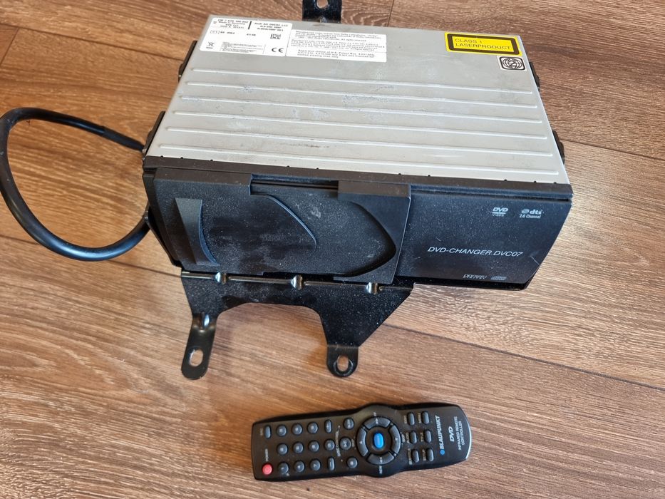 Audi Q7 multimedia entertainment center