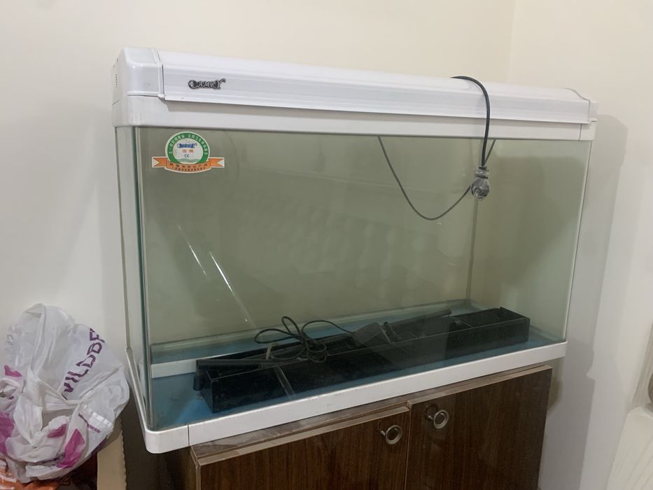 Аквариум для рыб в отличном состоянии