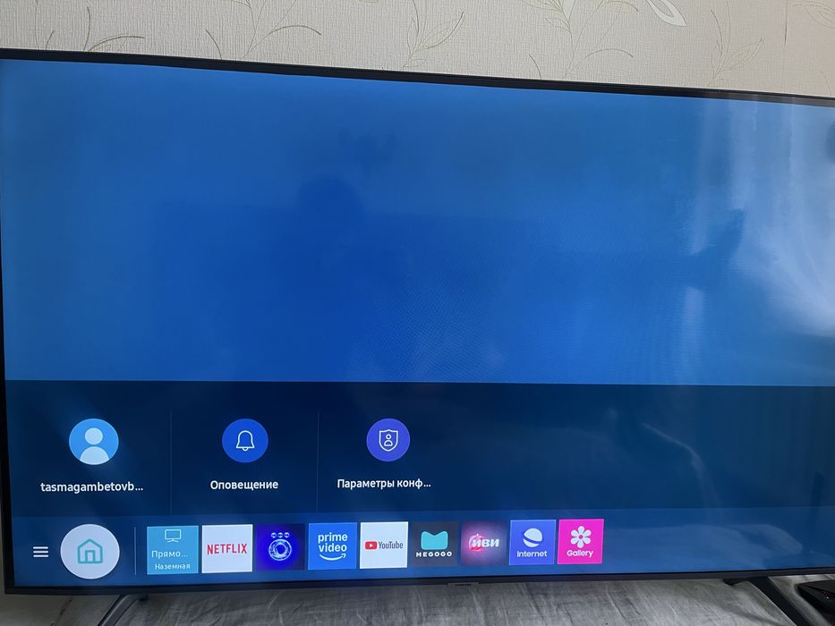 Продам смарт телевизор Samsung срочно !!!