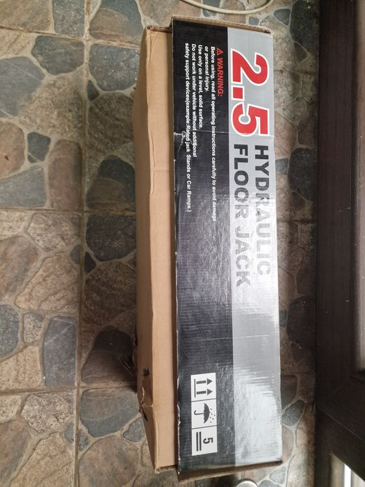 Cric hidraulic 2.5 t nou de calitate