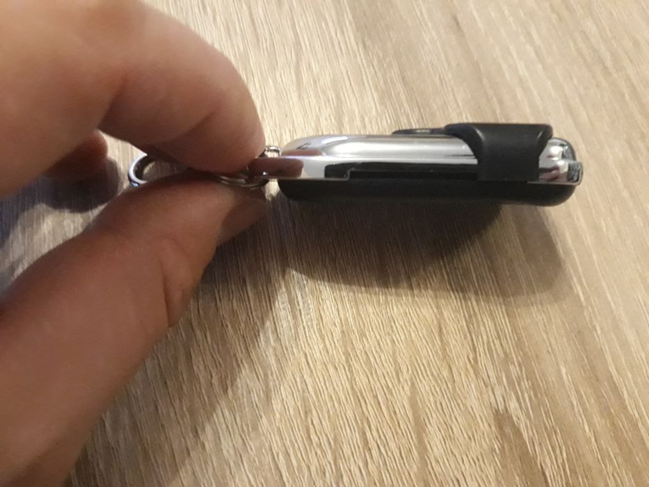 Дистанционно за гараж и бариери  Hörmann