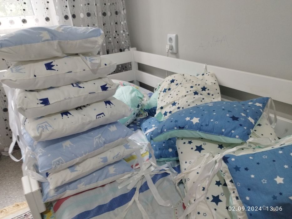 Почти даром. Подушки для манежа