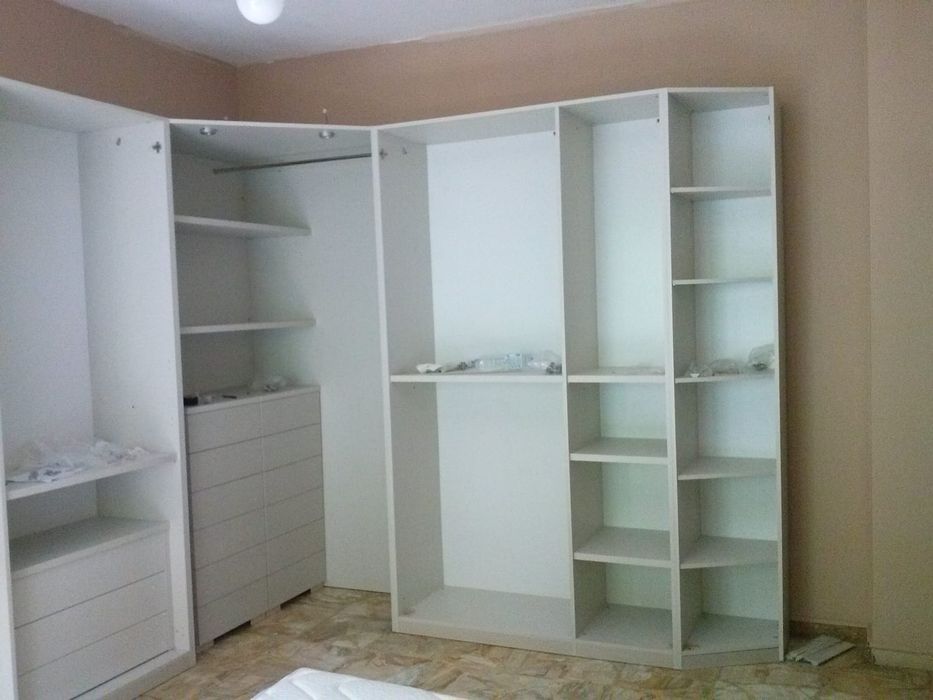 Mobila la comanda din lemn mdf vopsit si pal