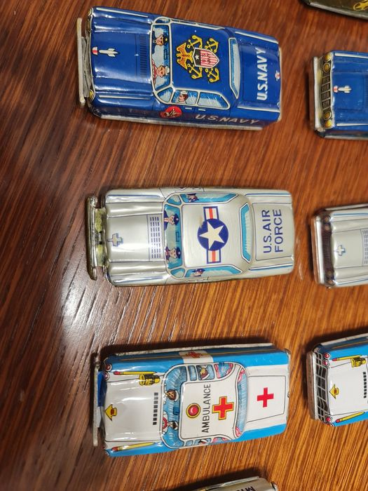 Masinuța de tabla de colectie Tin Toys Vintage Japan.