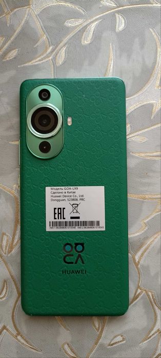 Продаётся телефон Huawei