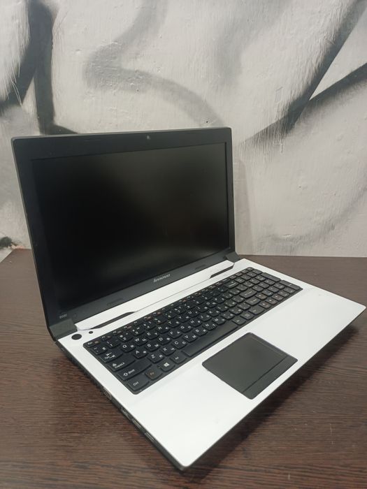 Продам ноутбук в идеальном состоянии