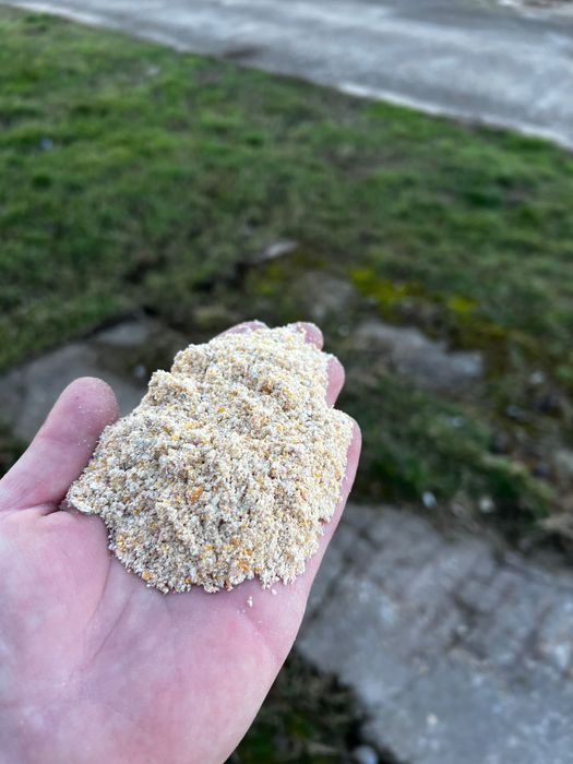 Urluiala pentru animale! Măcinat făinos!