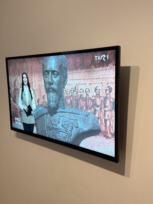 televizor hisense 106cm