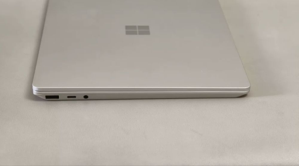 Продам surface go