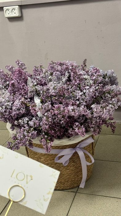 Цветы свежие продаетсья