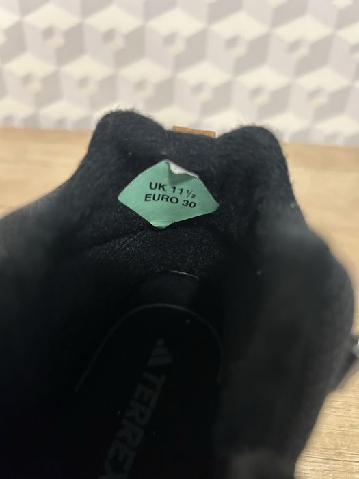 Bocanci adidas nr 30 noi