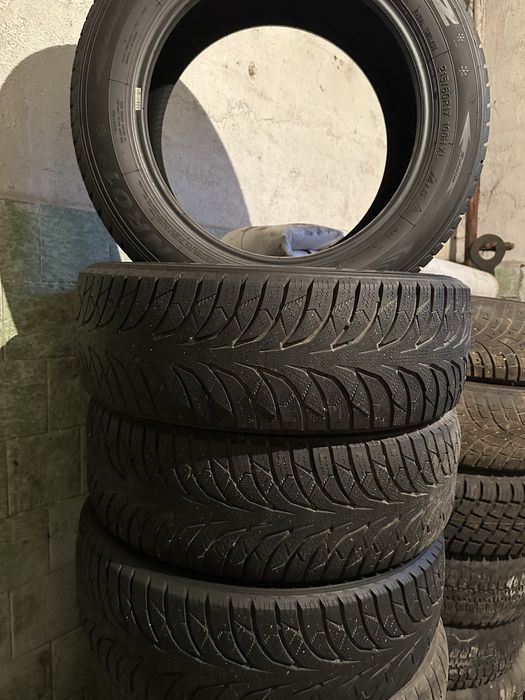 Продам всесезонные шины rydanz