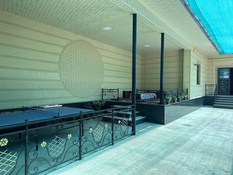 Продаётся дом(дача) в чарваке на 400кв.м