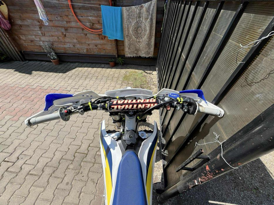 Vând cross Husqvarna 450 4T - an 2017