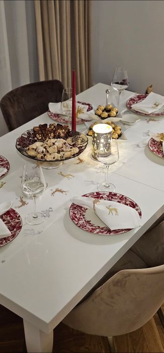 Masa dining extensibila alba din lemn