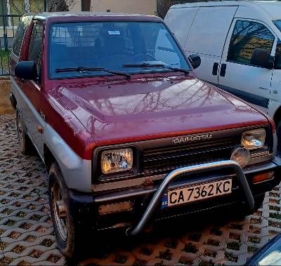 Продавам Daihatsu Feroza