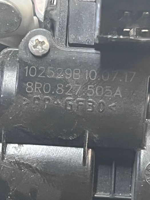 Broasca Hayon/Portbagaj Skoda Fabia Iii Break Nj5 2014 -> 8R0827505A