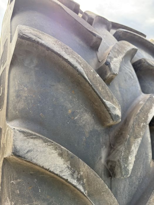 520/85r42 vredestein