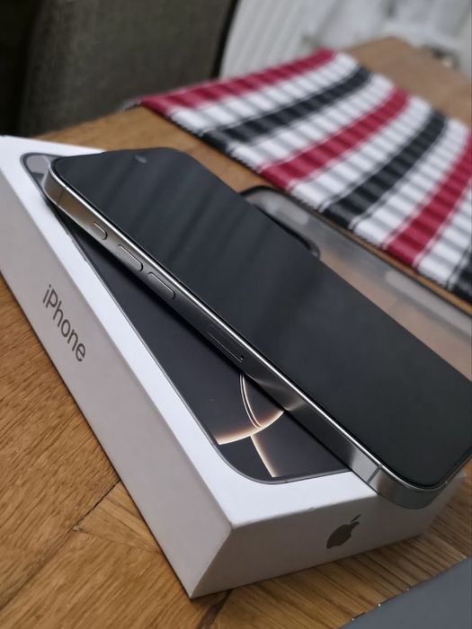 Iphone 16 pro max 256 gb in garantie