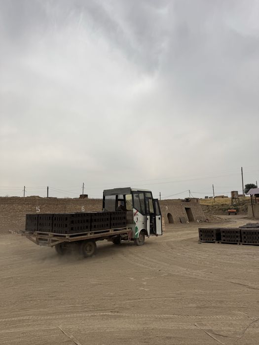 Pishgan va hom gisht sotiladi