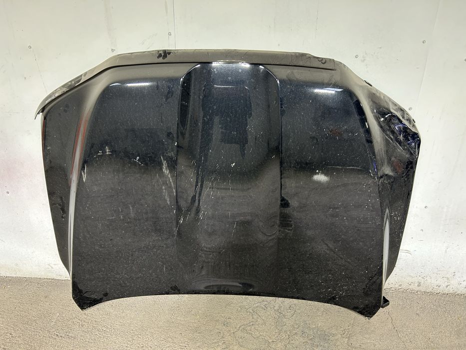 продам капот и переднее правое крыло тойота ланд крузер 300