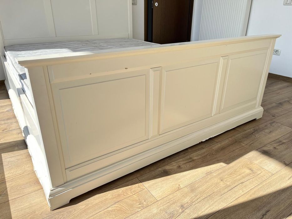 IKEA Pat Dublu de Centru, cu Saltea 160X200 cm