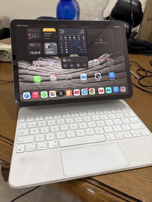 Ipad Air 5 64gb wifi & magic keyboard