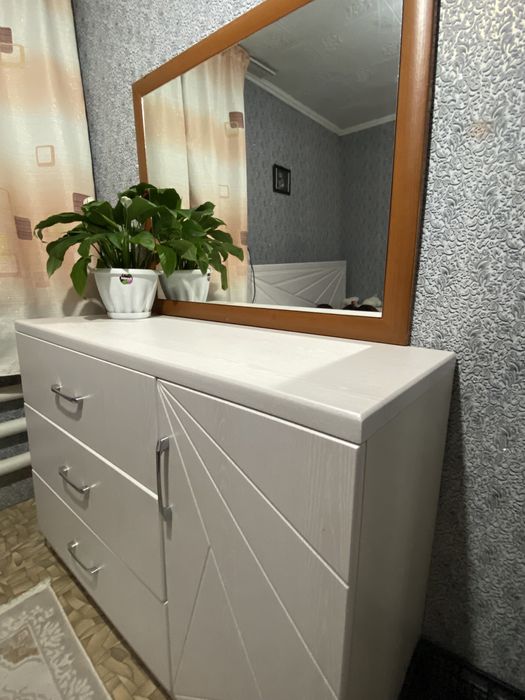 Продам спальный гарнитур