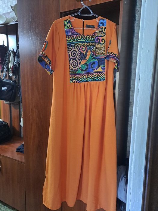 Продажа симпатичного, праздничного женского платья