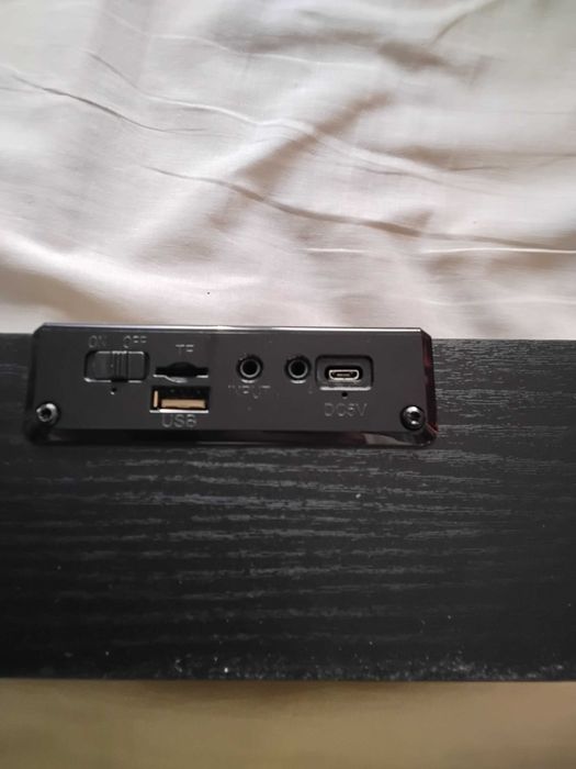 Soundbar bluetooth,6 difuzoare stereo,12W ,2400mAh,AUX,USB,TFcard,nouă