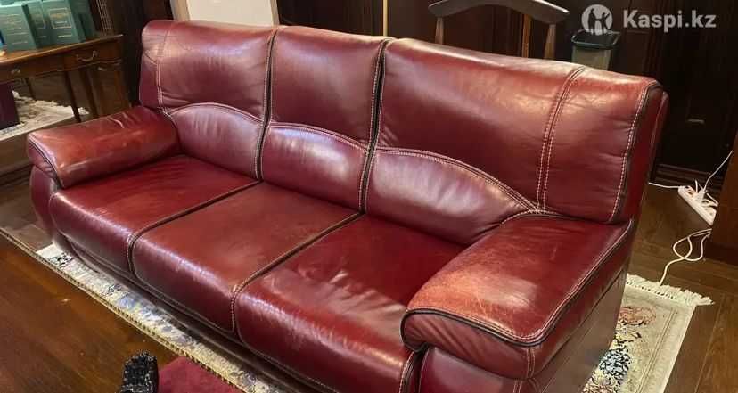 Продам кожаный диван