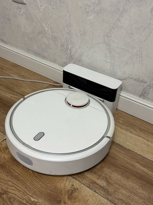 Робот-пылесос Xiaomi Mi robot Vacuum Cleaner