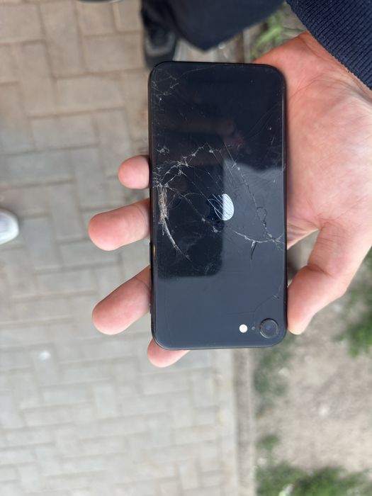 iphone SE сатылады