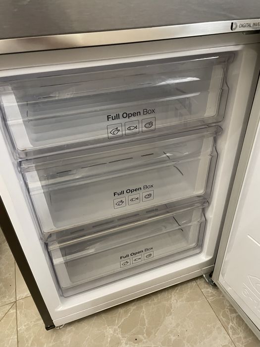 Samsung холодильник почти новый