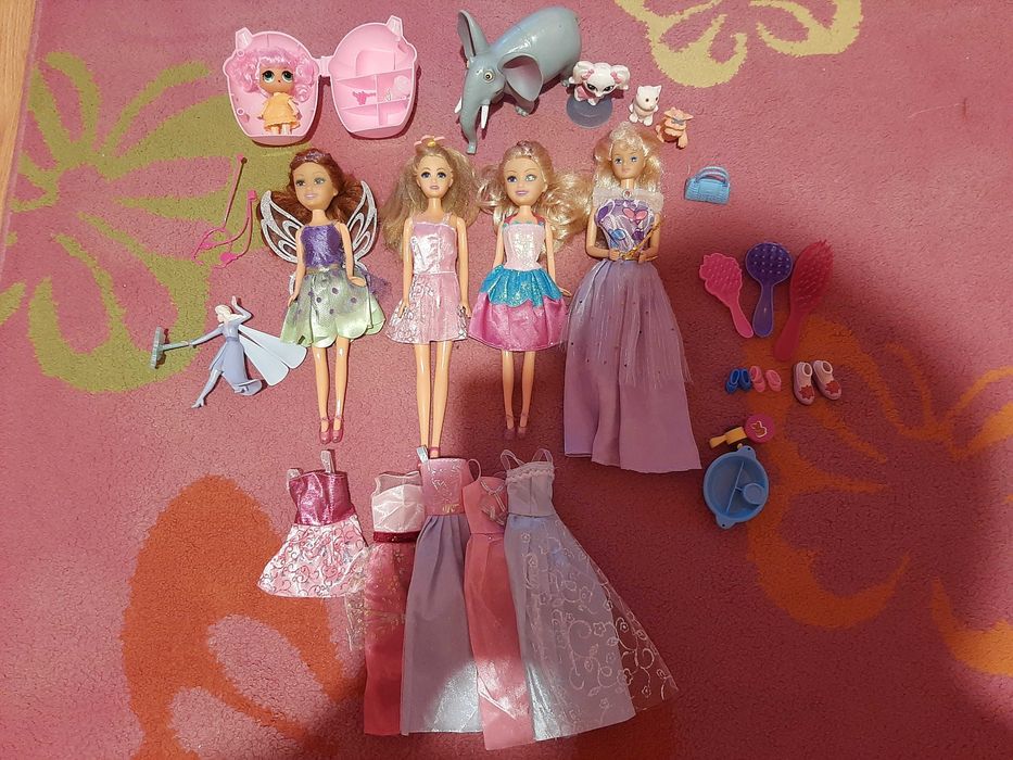 Set papusi si accesorii