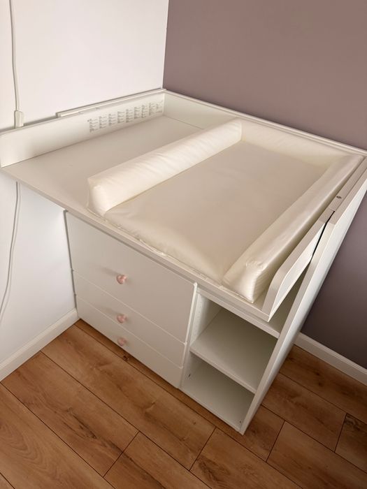 Vând masă de înfășat