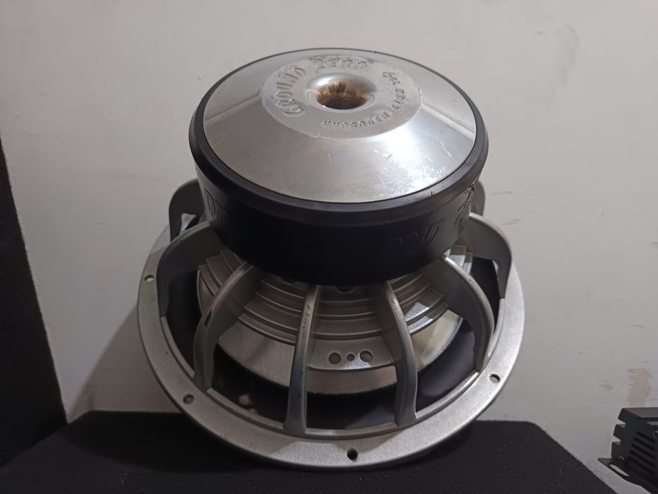 Subwoofer auto activ deaf bonce difuzor ground zero 800 w rms bass audio masina amplificat