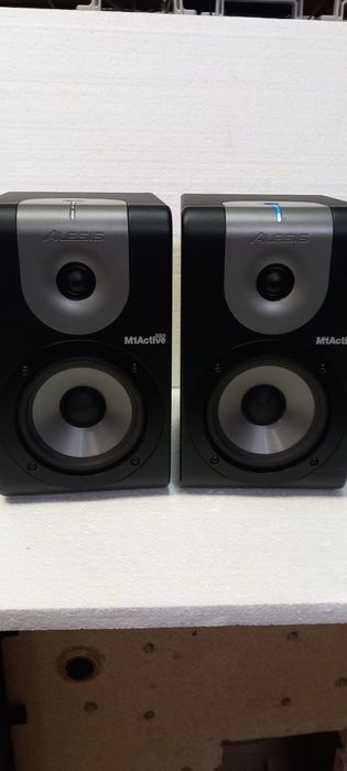 Boxe monitoare amplificate ALESIS M1 active