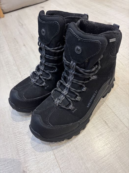 Туристически обувки Merrell